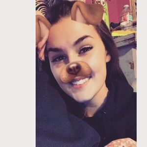 Meet your Posher, Katelyn